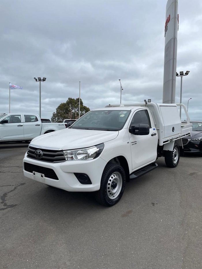 2022 Toyota Hilux SR