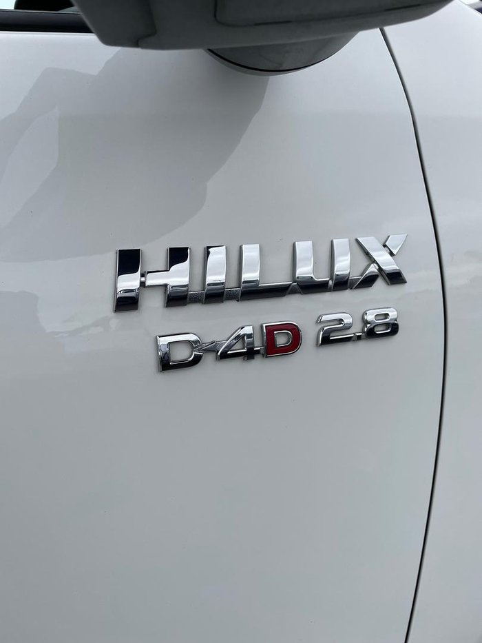 2022 Toyota Hilux SR