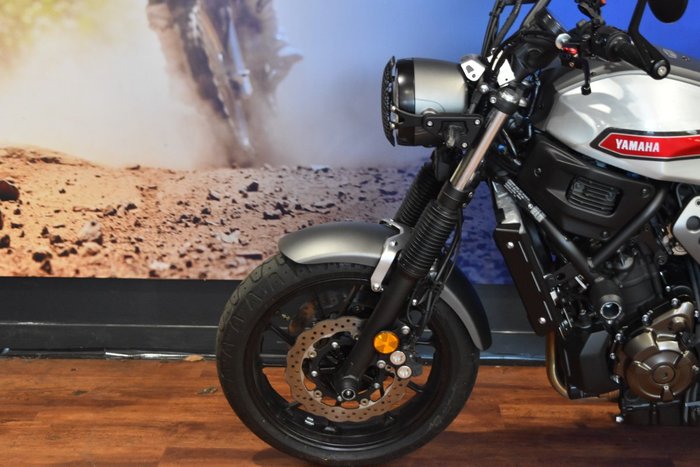 2019 Yamaha XSR700 Chrome / Silver