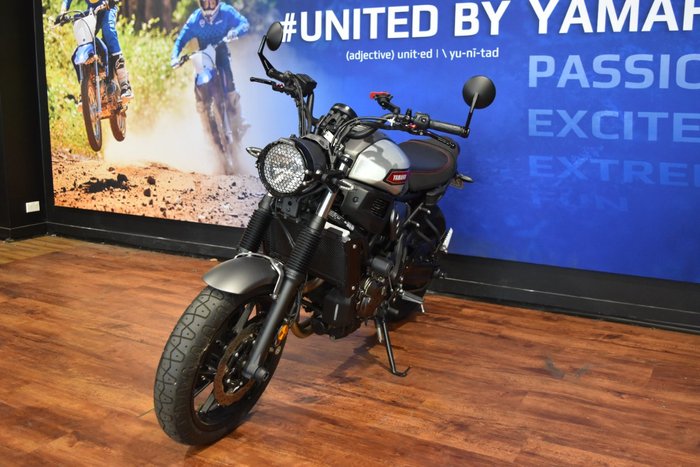 2019 Yamaha XSR700 Chrome / Silver