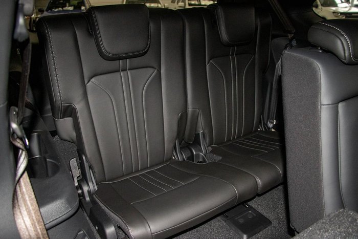 2025 Isuzu MU-X LS-T