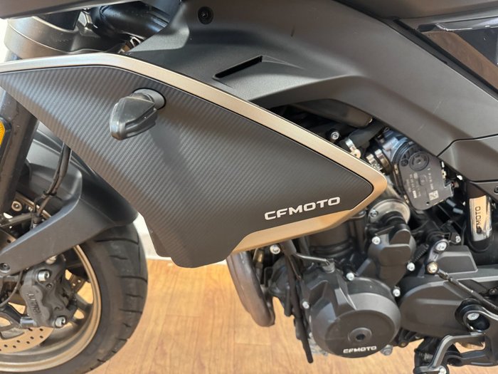 2024 CFMoto NK ADVANCE Black