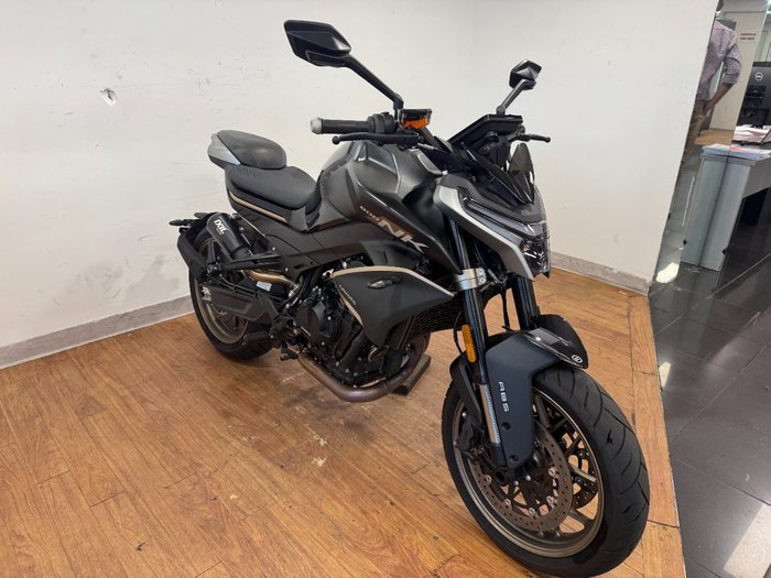 2024 CFMoto NK ADVANCE Black