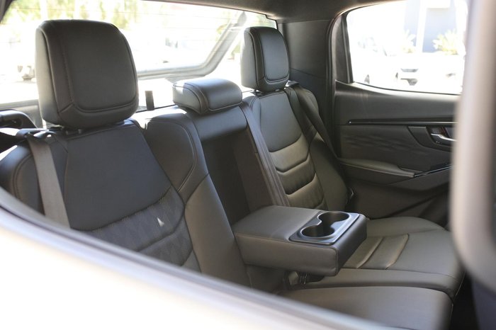 2025 Isuzu D-MAX BLADE