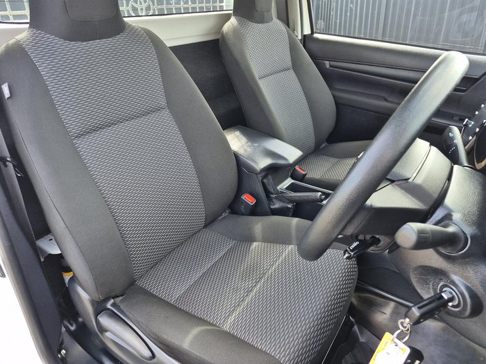 2021 Toyota Hilux Workmate TGN121R 4x2 Glacier White