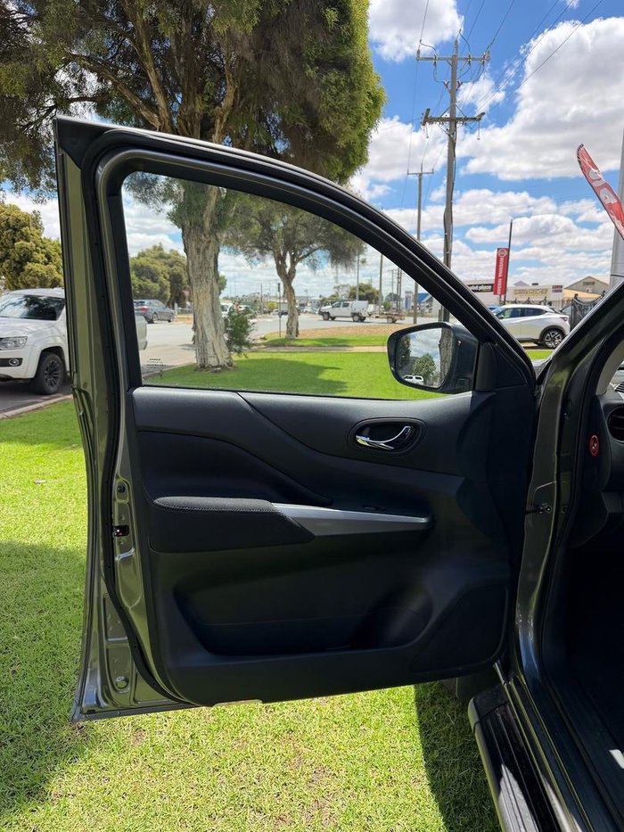 2024 Nissan Navara Black Edition