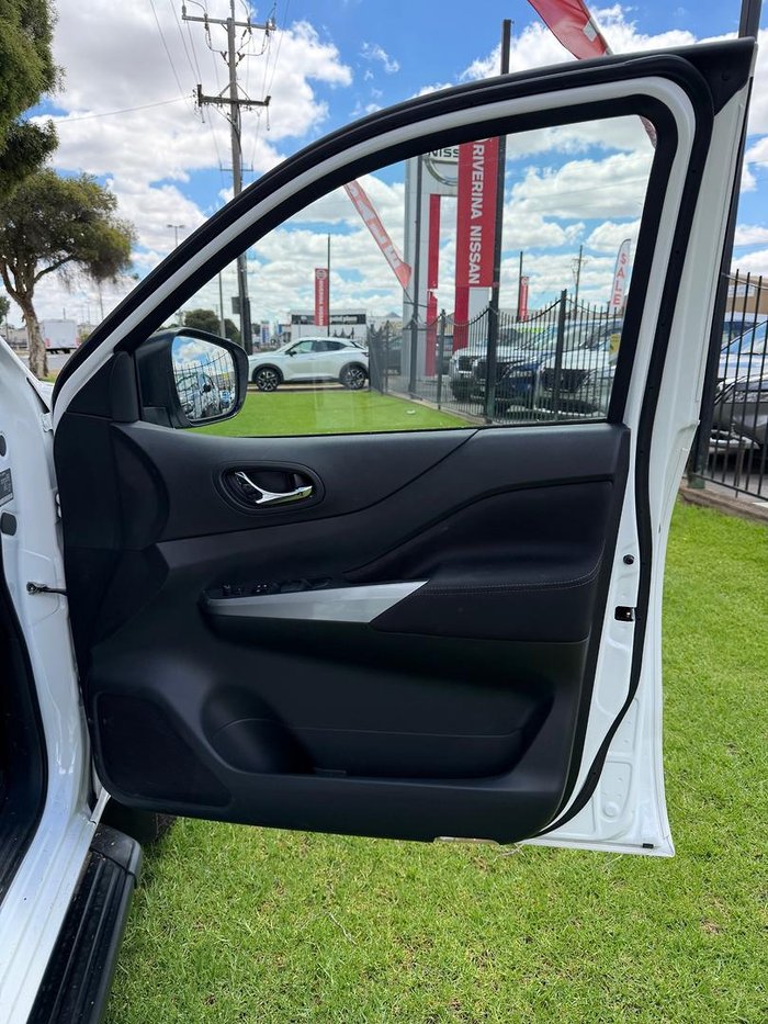 2024 Nissan Navara Black Edition