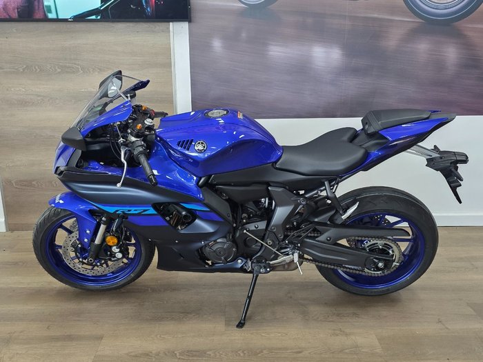2024 Yamaha YZF-R7LA