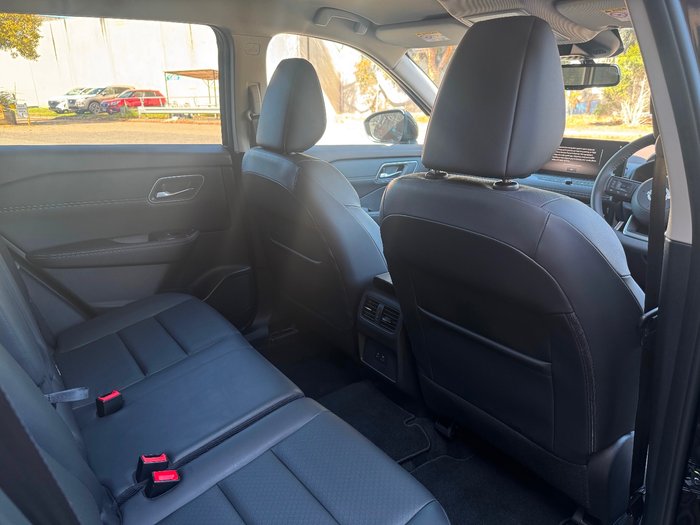 2025 Nissan X-TRAIL ST-L