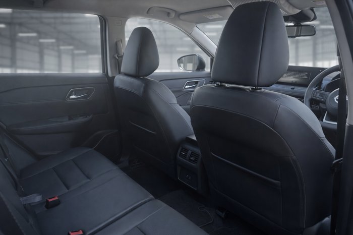 2025 Nissan X-TRAIL ST-L