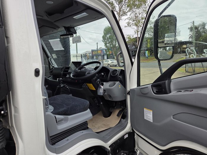 2025 Hino 300 617 617