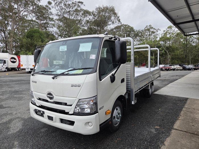 2025 Hino 300 617 617