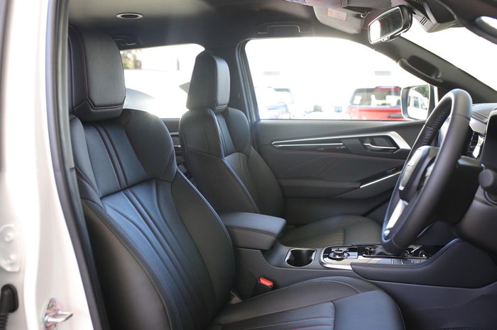 2025 Isuzu MU-X X-TERRAIN