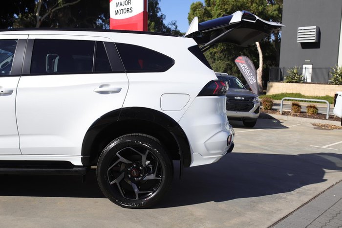 2025 Isuzu MU-X X-TERRAIN