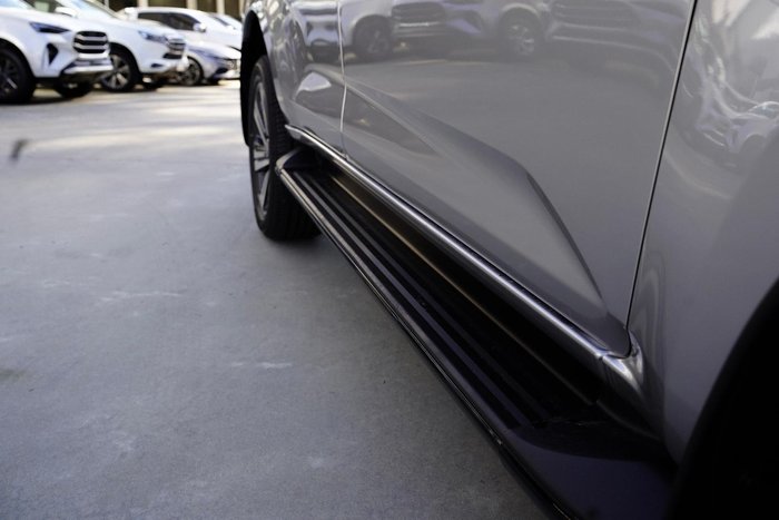 2025 Isuzu MU-X LS-T