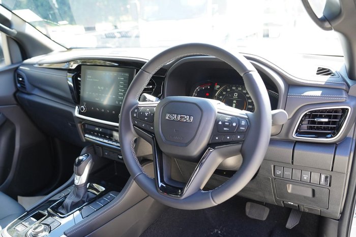 2025 Isuzu MU-X LS-T