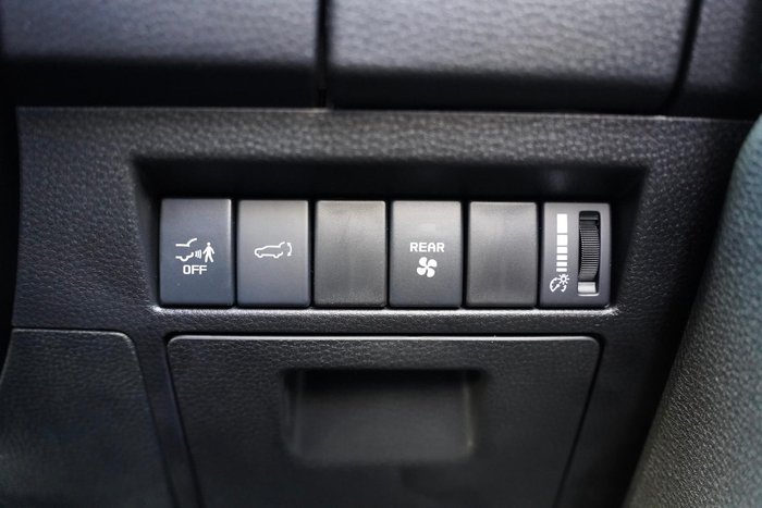 2025 Isuzu MU-X LS-T