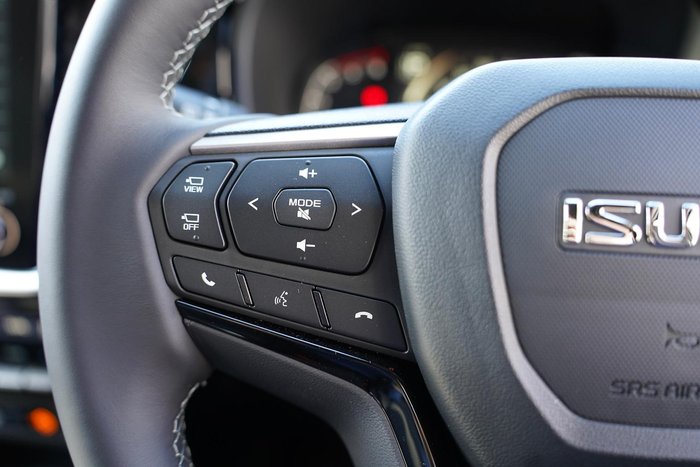 2025 Isuzu MU-X LS-T