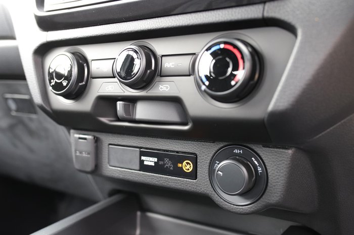 2025 Isuzu D-MAX X-RIDER