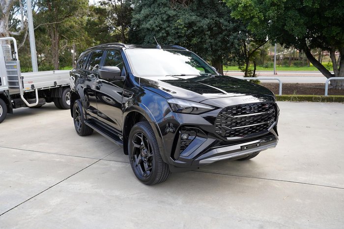 2025 Isuzu MU-X X-TERRAIN