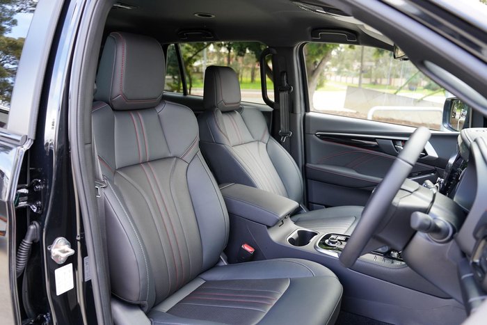 2025 Isuzu MU-X X-TERRAIN