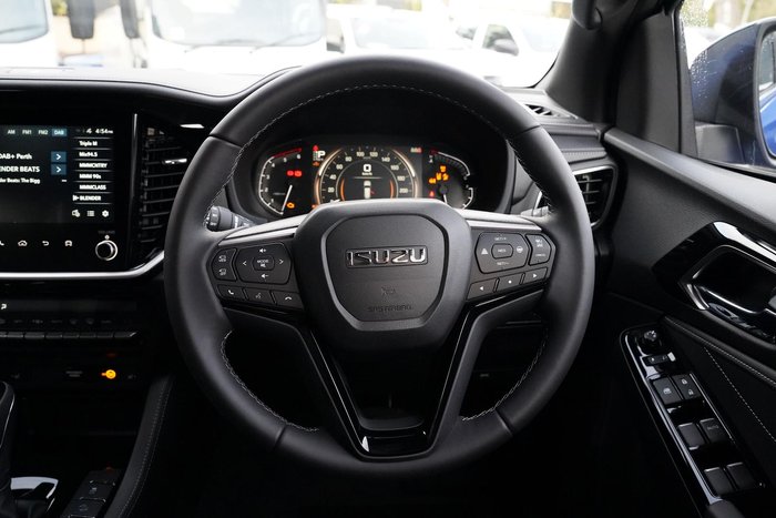 2025 Isuzu MU-X LS-T