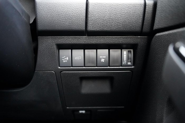 2025 Isuzu MU-X LS-T