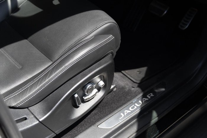 2024 Jaguar E-PACE P250 R-Dynamic HSE