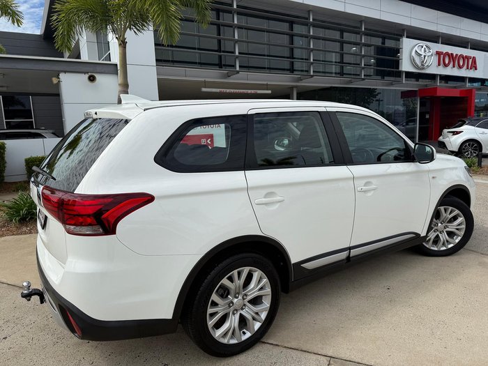 2020 Mitsubishi Outlander ES ZL MY21 White