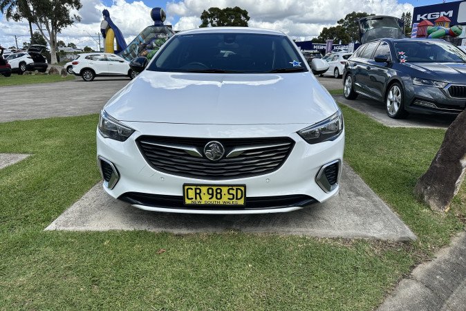 2018 HOLDEN COMMODORE