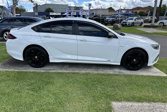 2018 HOLDEN COMMODORE RS