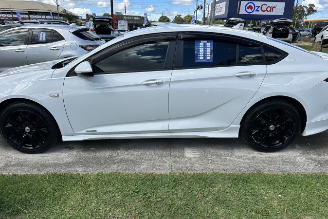 2018 HOLDEN COMMODORE RS