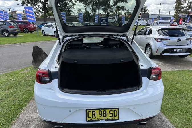 2018 HOLDEN COMMODORE RS