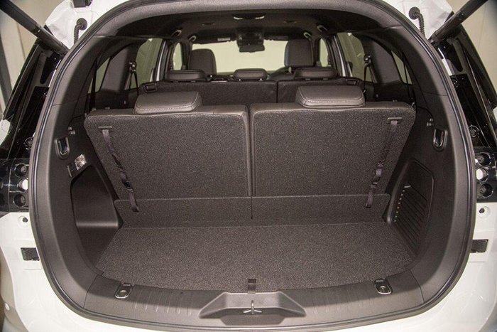 2025 Isuzu MU-X LS-T