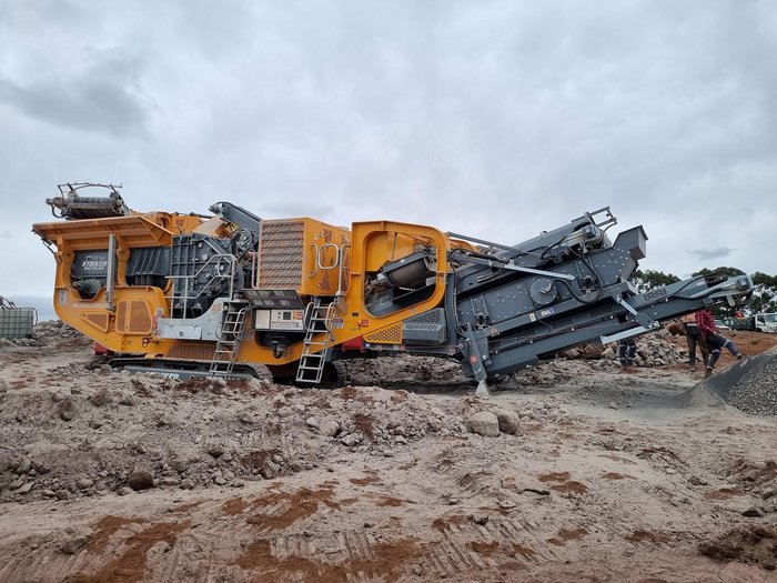 2024 Striker HQR1112 Yellow