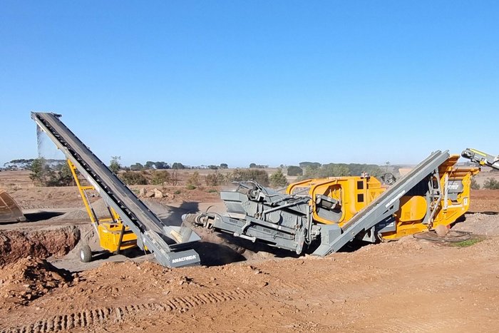 2024 Striker HQR1112 Yellow