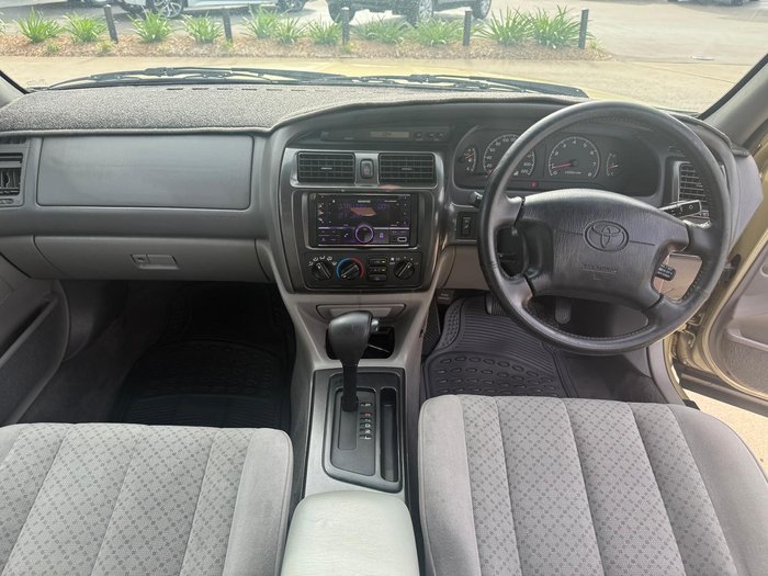 2004 Toyota Avalon GXi