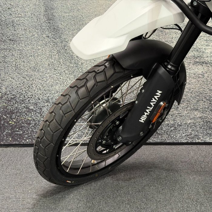 2025 Royal Enfield HIMALAYAN 450 White