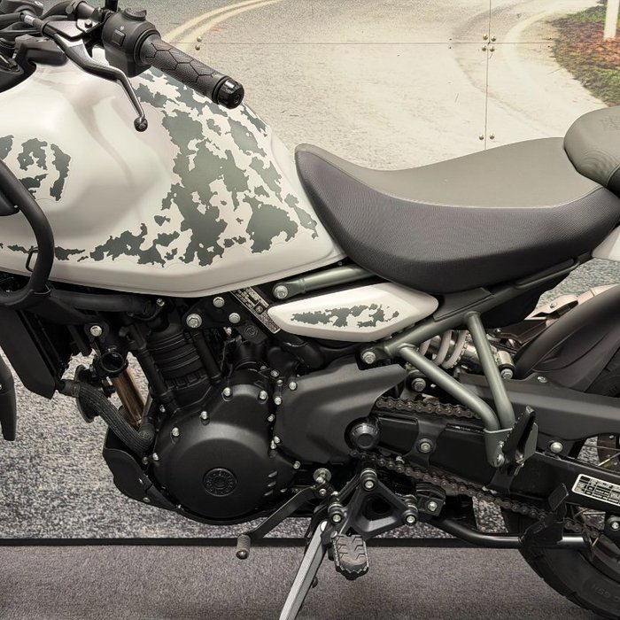 2025 Royal Enfield HIMALAYAN 450 White