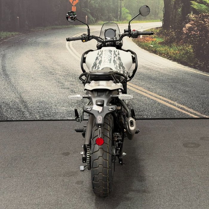 2025 Royal Enfield HIMALAYAN 450 White