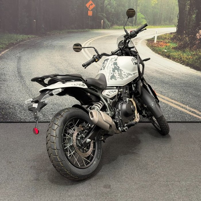 2025 Royal Enfield HIMALAYAN 450 White