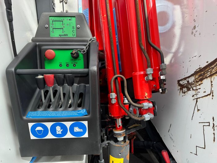 2013 Fuso Fighter 1024 1024 WHITE