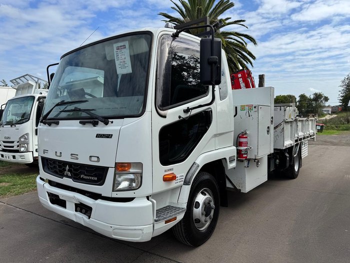 2013 Fuso Fighter 1024 1024 WHITE
