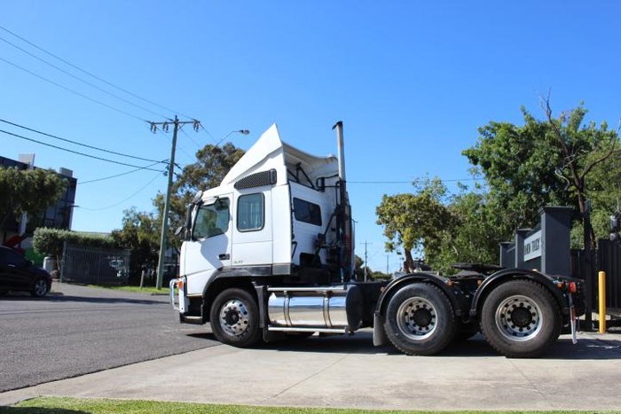 2003 Volvo Fm420 6X4 WHITE