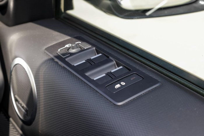 2024 Land Rover Discovery P360 Dynamic SE