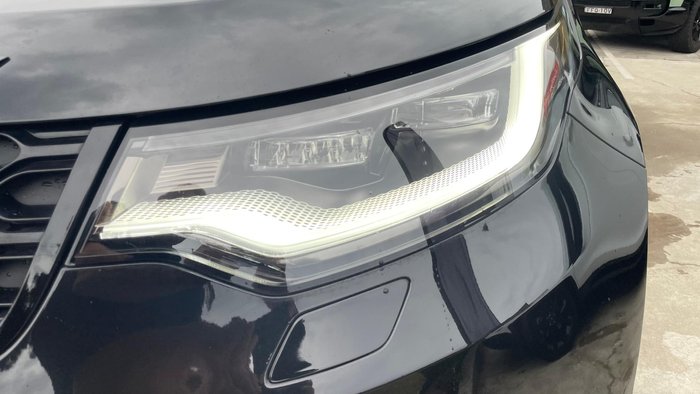 2024 Land Rover Discovery P360 Dynamic SE Series 5 MY24 4X4 Santorini Black