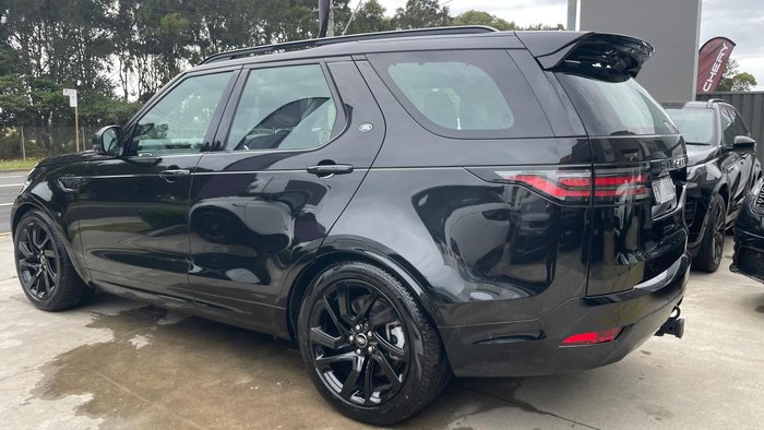 2024 Land Rover Discovery P360 Dynamic SE Series 5 MY24 4X4 Santorini Black