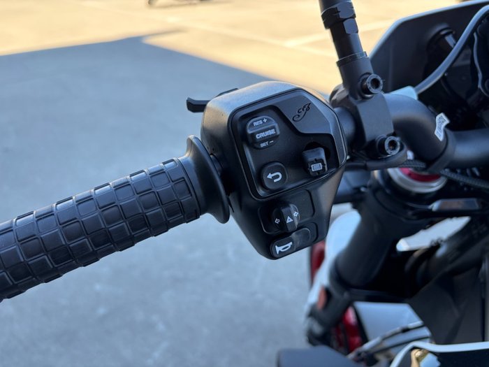 2023 Indian FTR SPORT