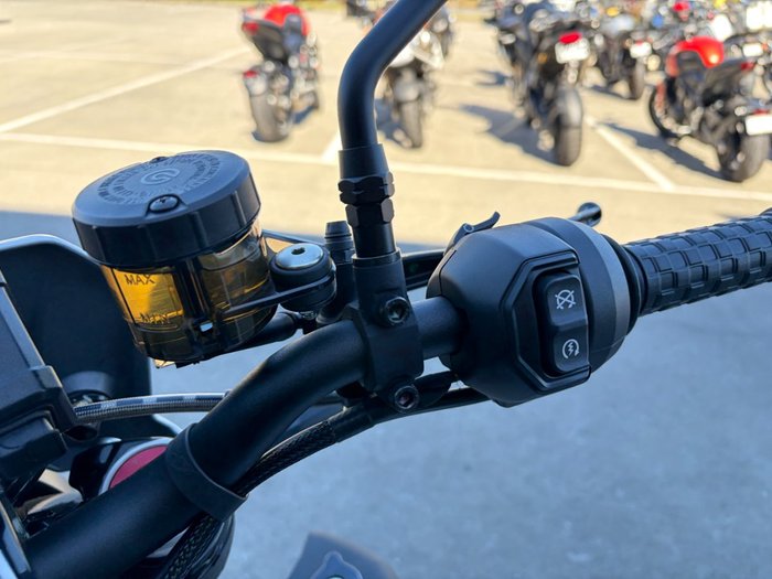 2023 Indian FTR SPORT