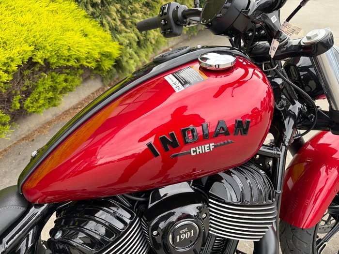 2024 Indian CHIEF DARK HORSE Red